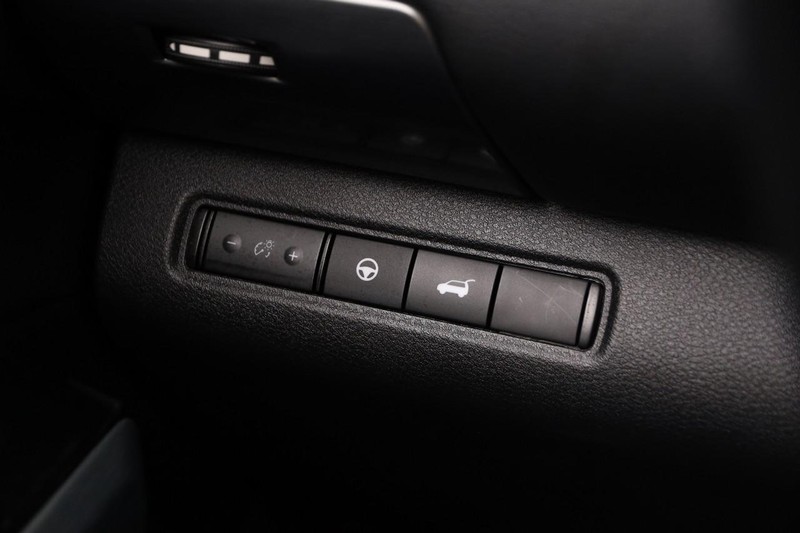 Nissan Pathfinder Vehicle Image 22