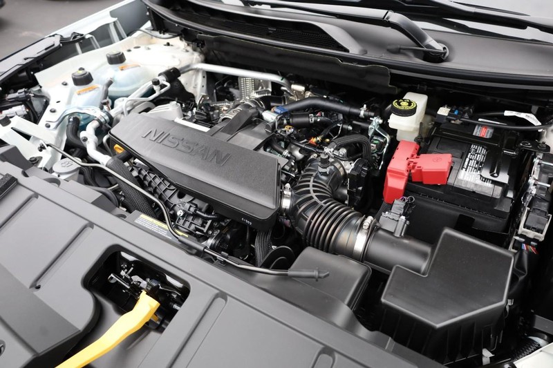 Nissan Rogue Vehicle Image 21