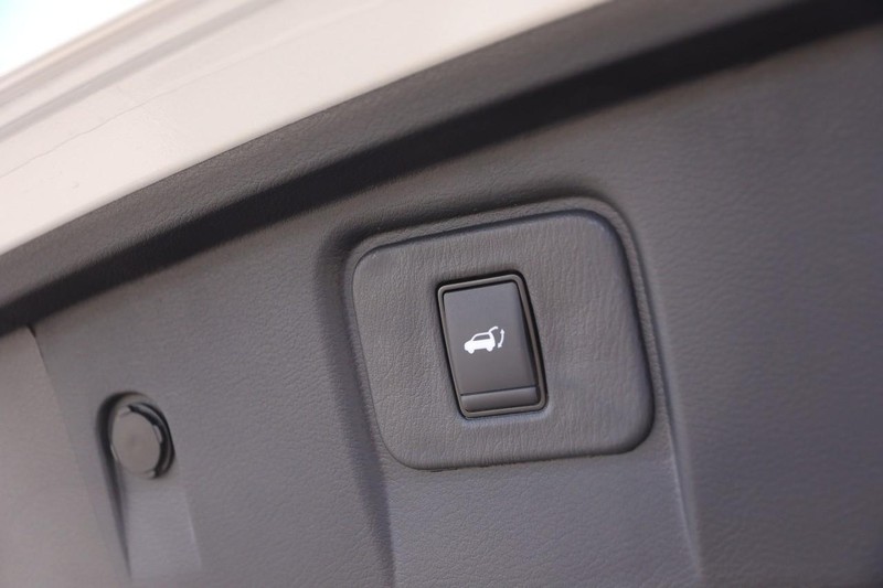 Nissan Murano Vehicle Image 08