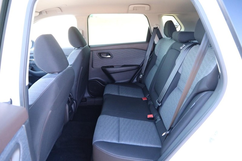 Nissan Murano Vehicle Image 24