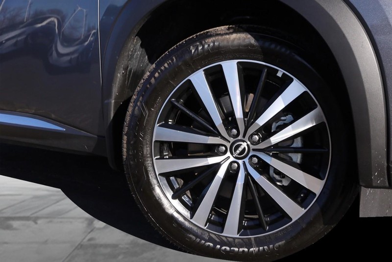 Nissan Pathfinder Vehicle Image 03