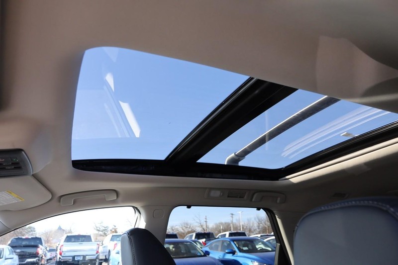 Nissan Pathfinder Vehicle Image 09
