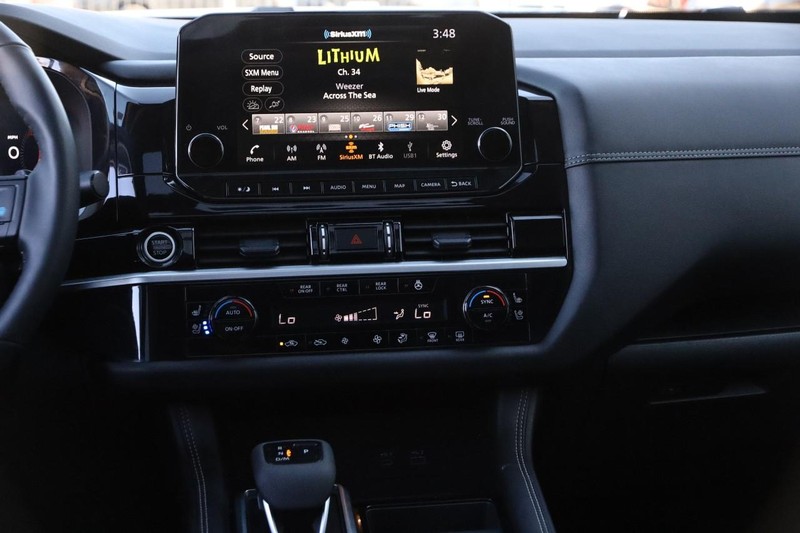 Nissan Pathfinder Vehicle Image 25