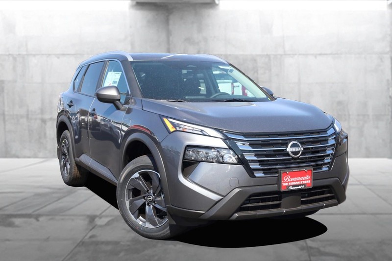 Nissan Rogue Vehicle Image 02