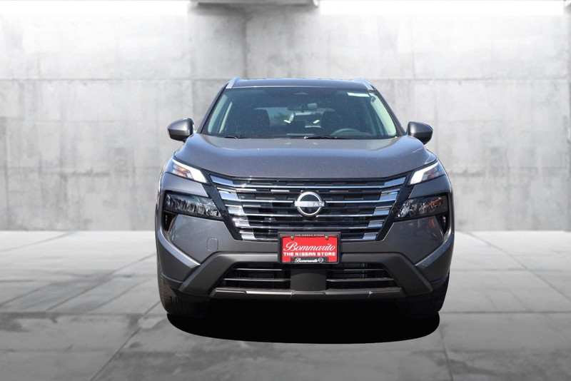 Nissan Rogue Vehicle Image 05
