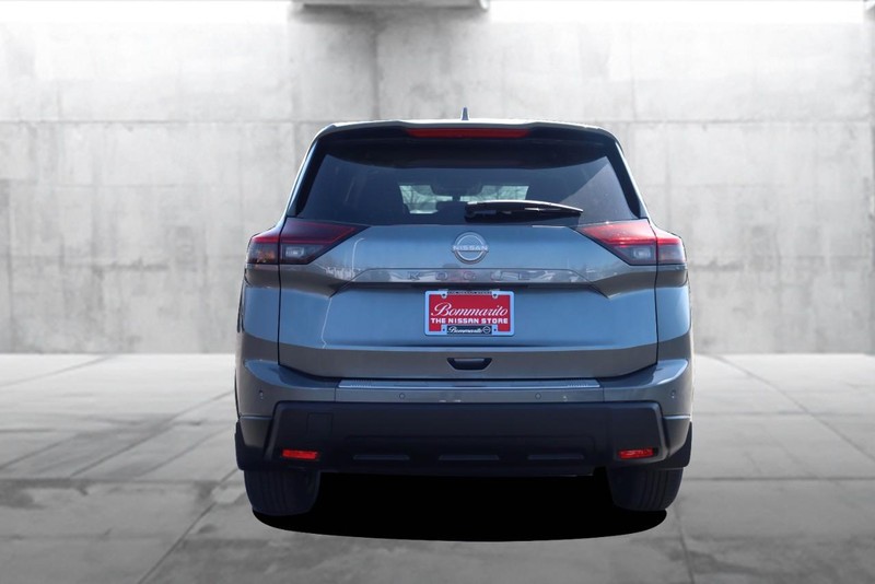 Nissan Rogue Vehicle Image 07