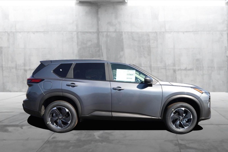 Nissan Rogue Vehicle Image 06