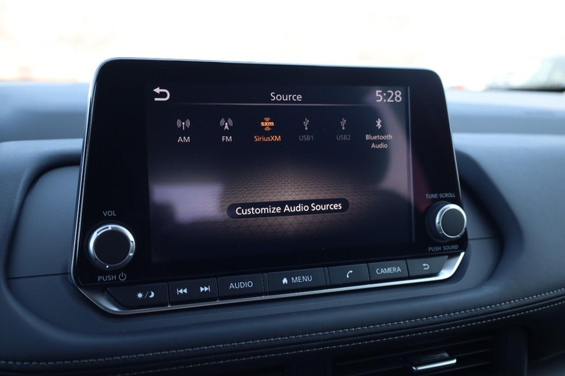 Nissan Rogue Vehicle Image 13