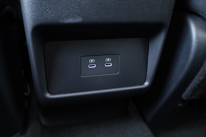 Nissan Rogue Vehicle Image 23