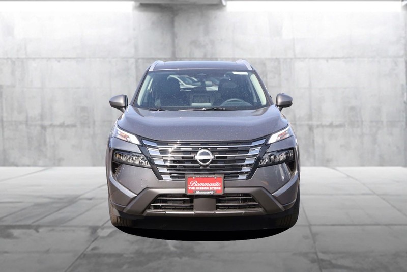 Nissan Rogue Vehicle Image 04
