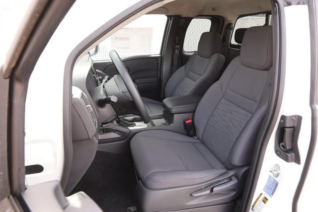 Nissan Frontier Vehicle Image 08