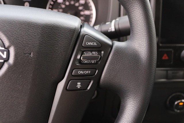 Nissan Frontier Vehicle Image 12