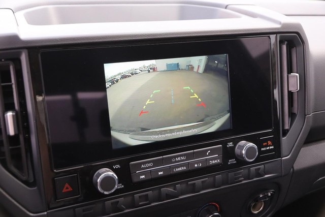 Nissan Frontier Vehicle Image 16