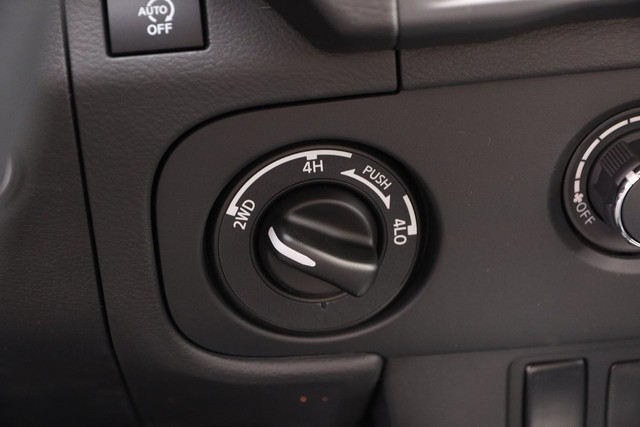 Nissan Frontier Vehicle Image 18
