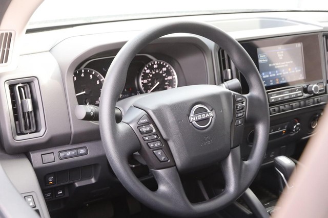 Nissan Frontier Vehicle Image 21