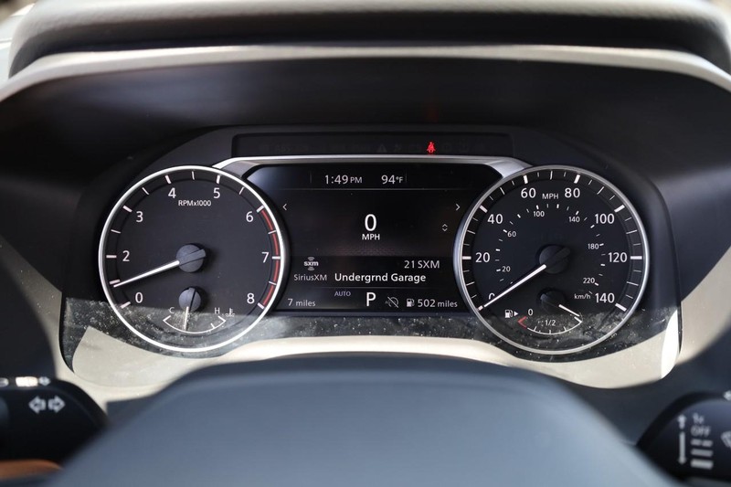 Nissan Rogue Vehicle Image 13
