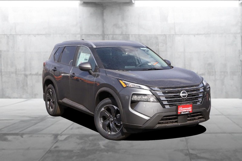 Nissan Rogue Vehicle Image 02