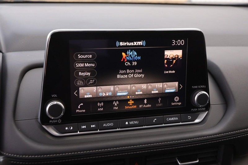 Nissan Rogue Vehicle Image 16