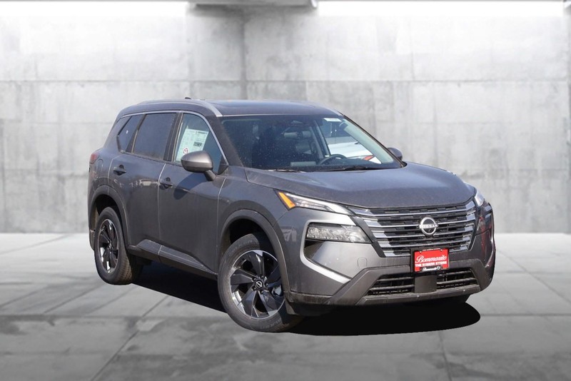 Nissan Rogue Vehicle Image 02
