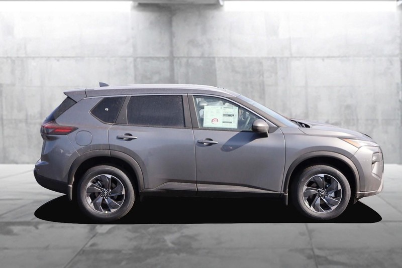 Nissan Rogue Vehicle Image 05