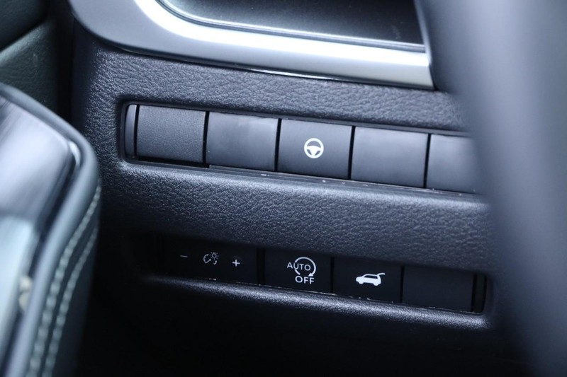 Nissan Rogue Vehicle Image 20