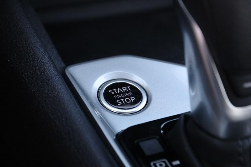 Nissan Altima Vehicle Image 17