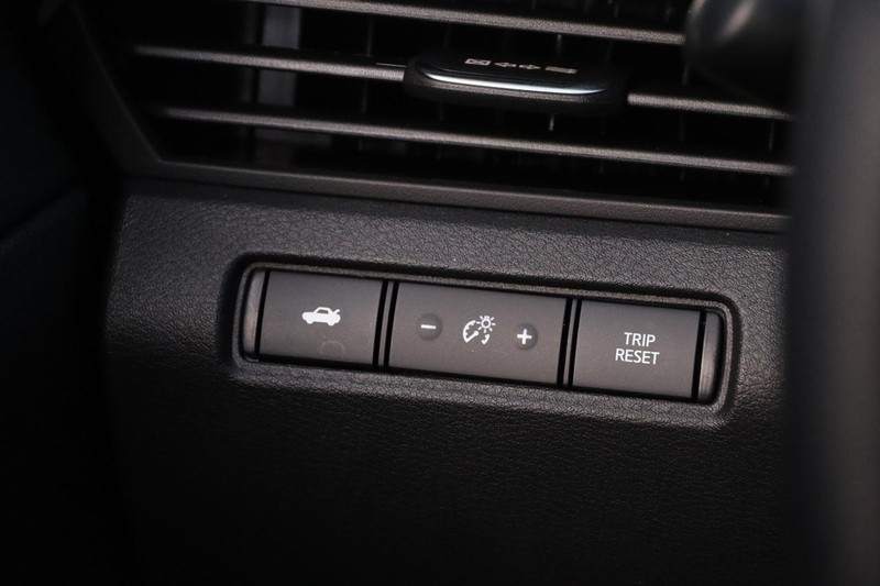 Nissan Altima Vehicle Image 19