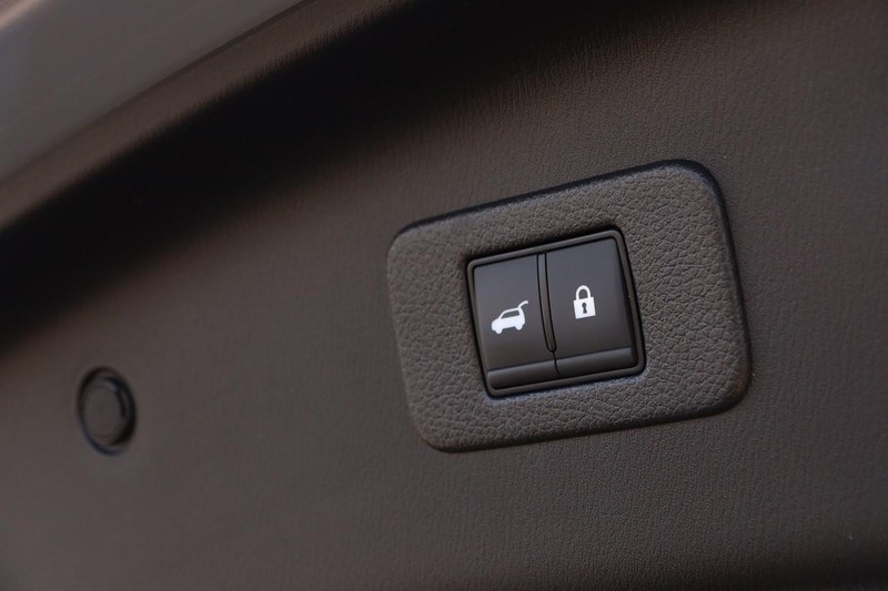 Nissan Armada Vehicle Image 08