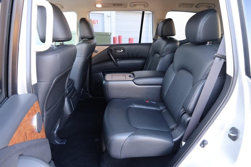 Nissan Armada Vehicle Image 11