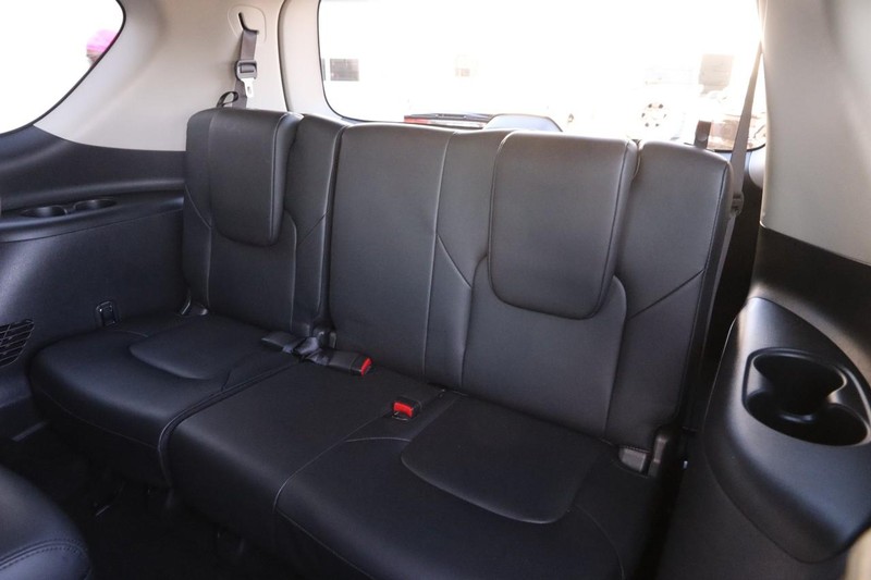 Nissan Armada Vehicle Image 12