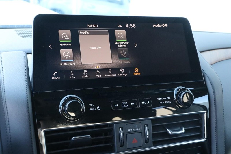 Nissan Armada Vehicle Image 18
