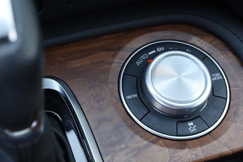 Nissan Armada Vehicle Image 21