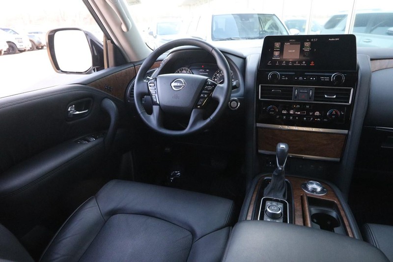 Nissan Armada Vehicle Image 25