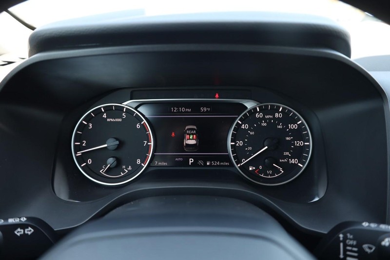 Nissan Rogue Vehicle Image 10