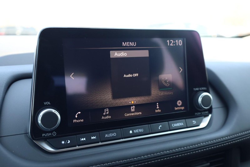 Nissan Rogue Vehicle Image 11