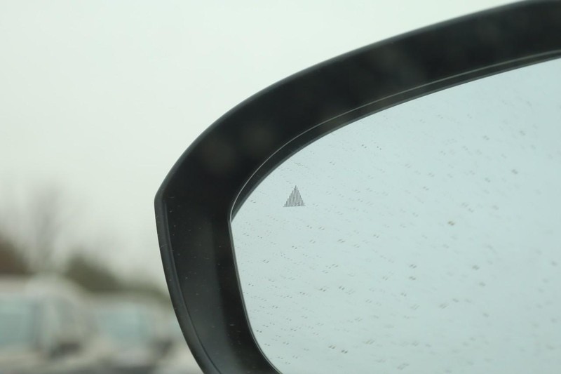 Nissan Rogue Vehicle Image 19