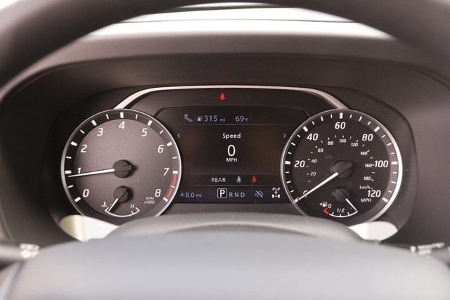 Nissan Frontier Vehicle Image 13