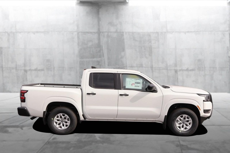 Nissan Frontier Vehicle Image 05