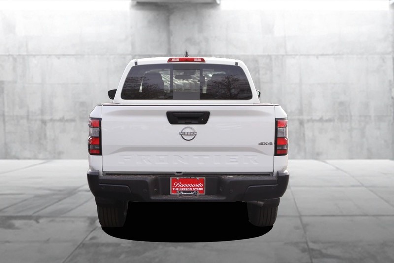Nissan Frontier Vehicle Image 06