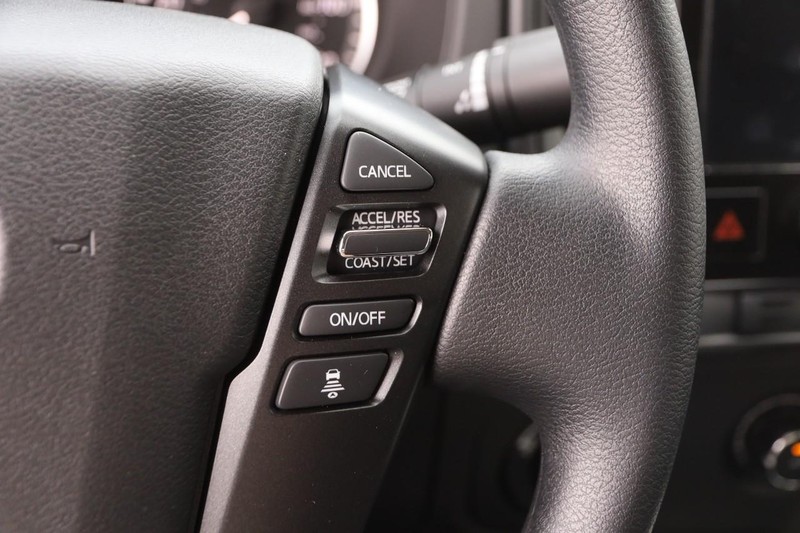 Nissan Frontier Vehicle Image 12