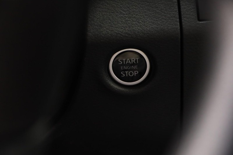 Nissan Frontier Vehicle Image 14