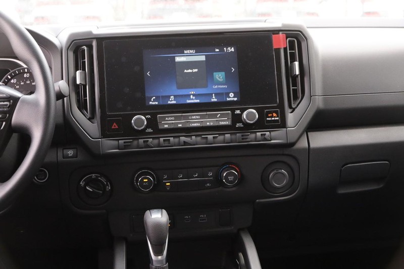 Nissan Frontier Vehicle Image 23
