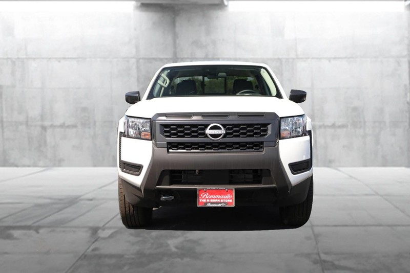 Nissan Frontier Vehicle Image 04