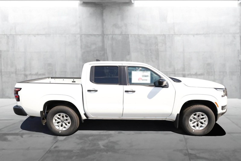 Nissan Frontier Vehicle Image 05