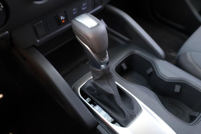 Nissan Frontier Vehicle Image 16