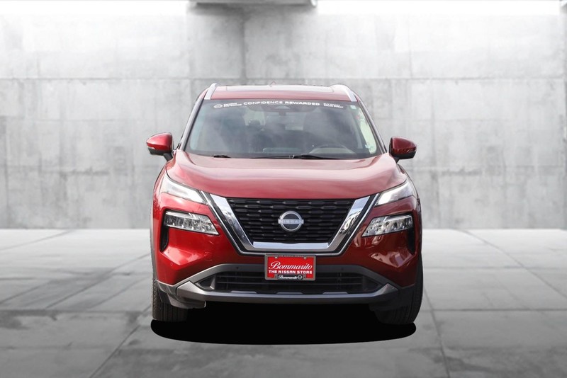 Nissan Rogue Vehicle Image 04