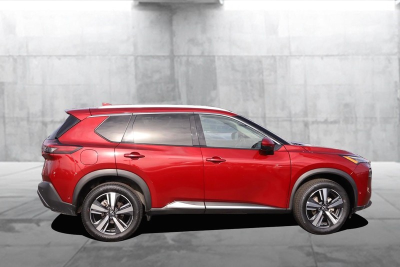 Nissan Rogue Vehicle Image 05