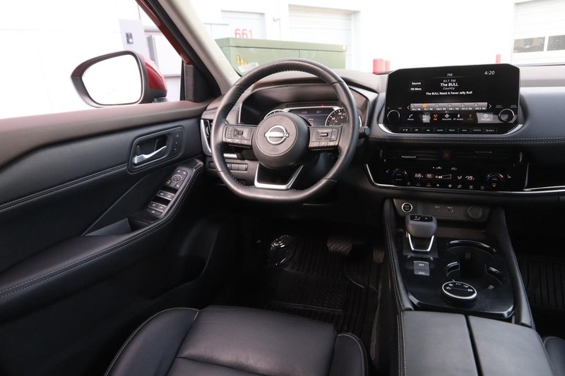 Nissan Rogue Vehicle Image 21