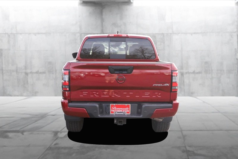 Nissan Frontier Vehicle Image 06