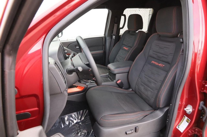 Nissan Frontier Vehicle Image 08